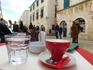 Sua alteza: Café!